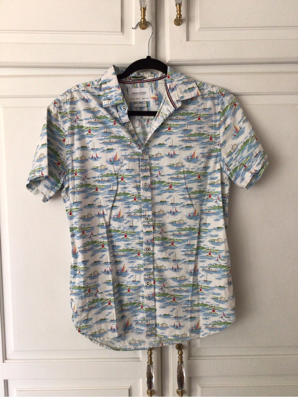Denim & Flower White Short-Sleeve Button-Down with Nautical Print